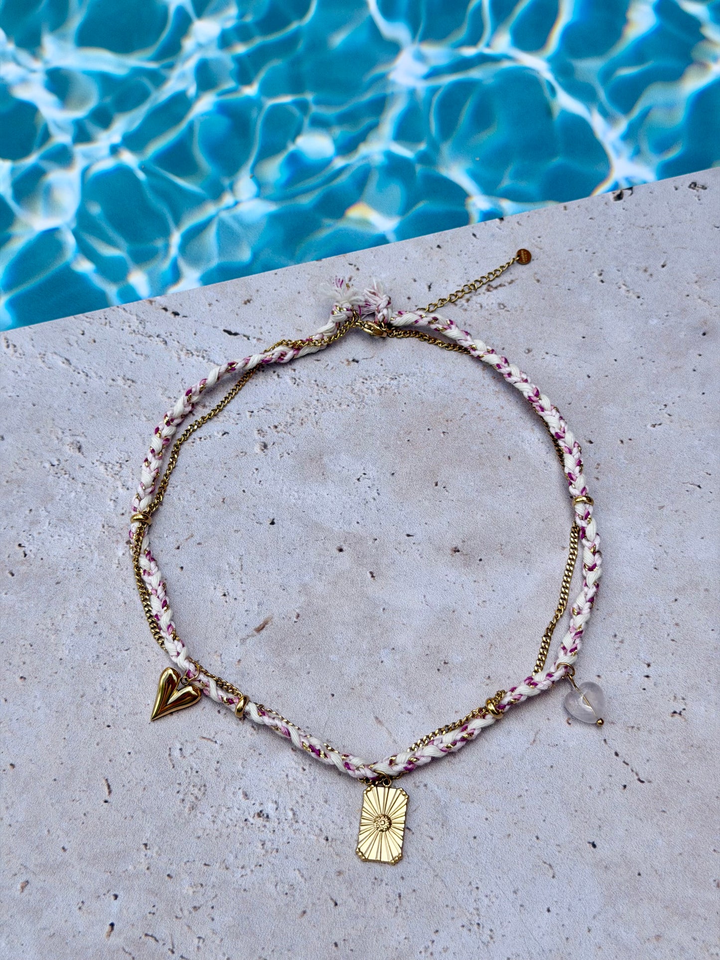 Collier cordon médaillon
