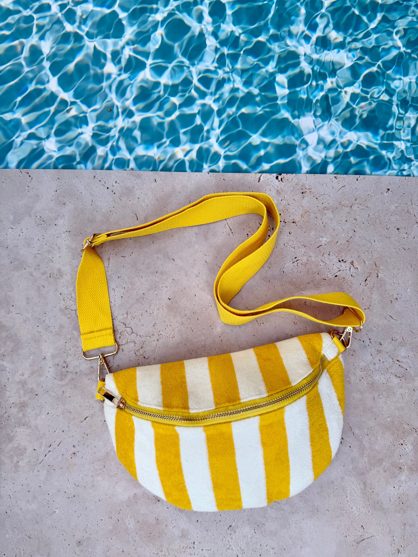 Banane Stripes jaune ☀️